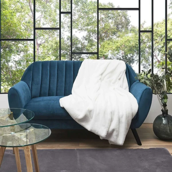 Home Déco Factory Plaid Imitation Fourrure écru 120x150cm – Opulence 4